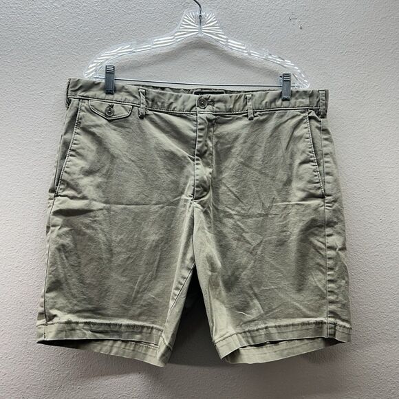 Banana Republic Lived-In Chino Shorts Mens Size 38 Mid Rise Khaki 8” Inseam - Picture 1 of 4